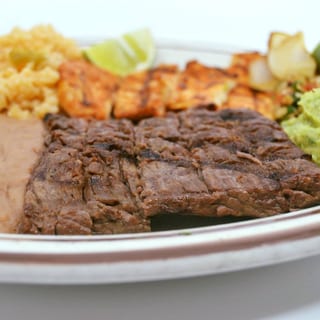 Cielo Y Tierra Dinner